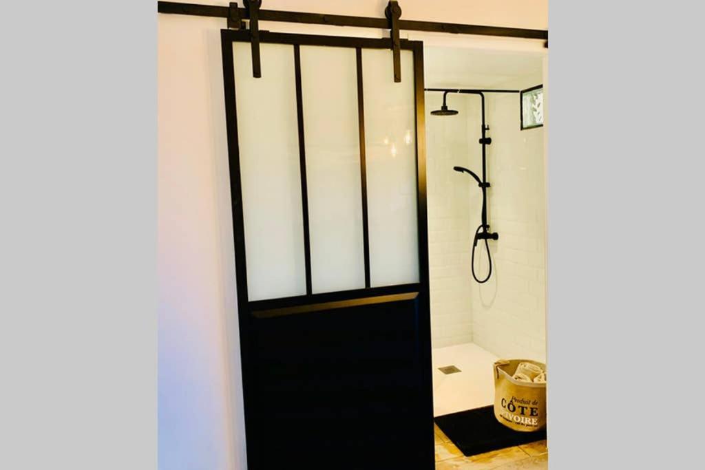 Centre De Pour 4 Personnes Piscine Et Tennis